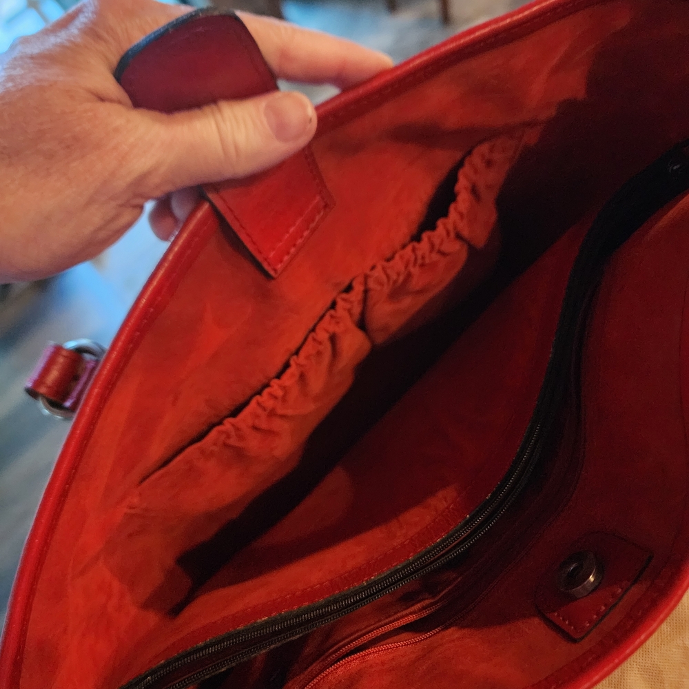 Patricia Nash Red Embossed Shoulder Bag - Picture 4 of 9